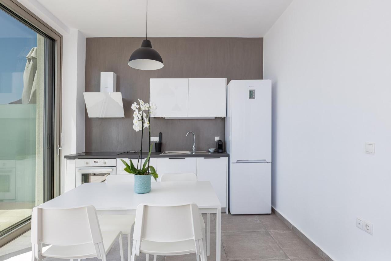 Aelia Seascape Apartments 플라키아스 외부 사진