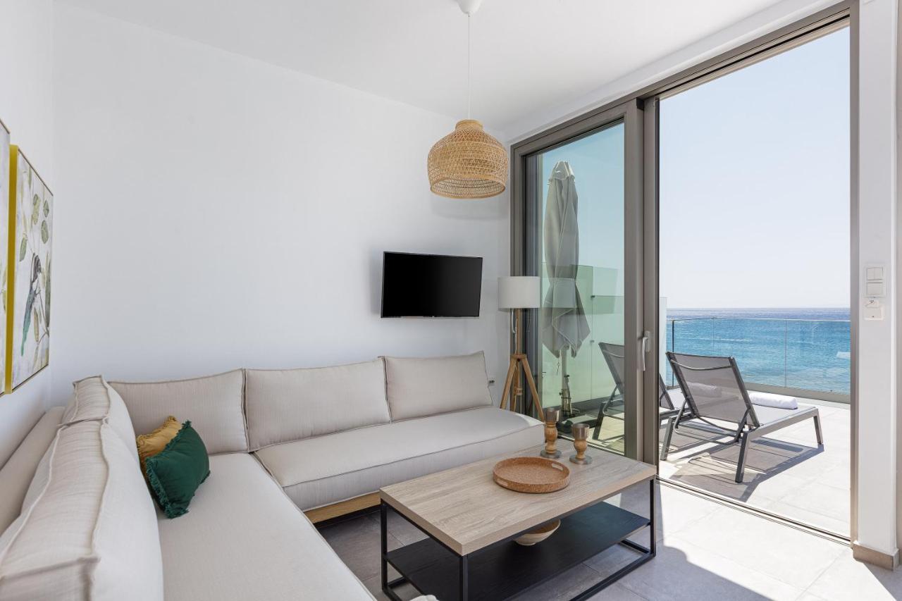 Aelia Seascape Apartments 플라키아스 외부 사진