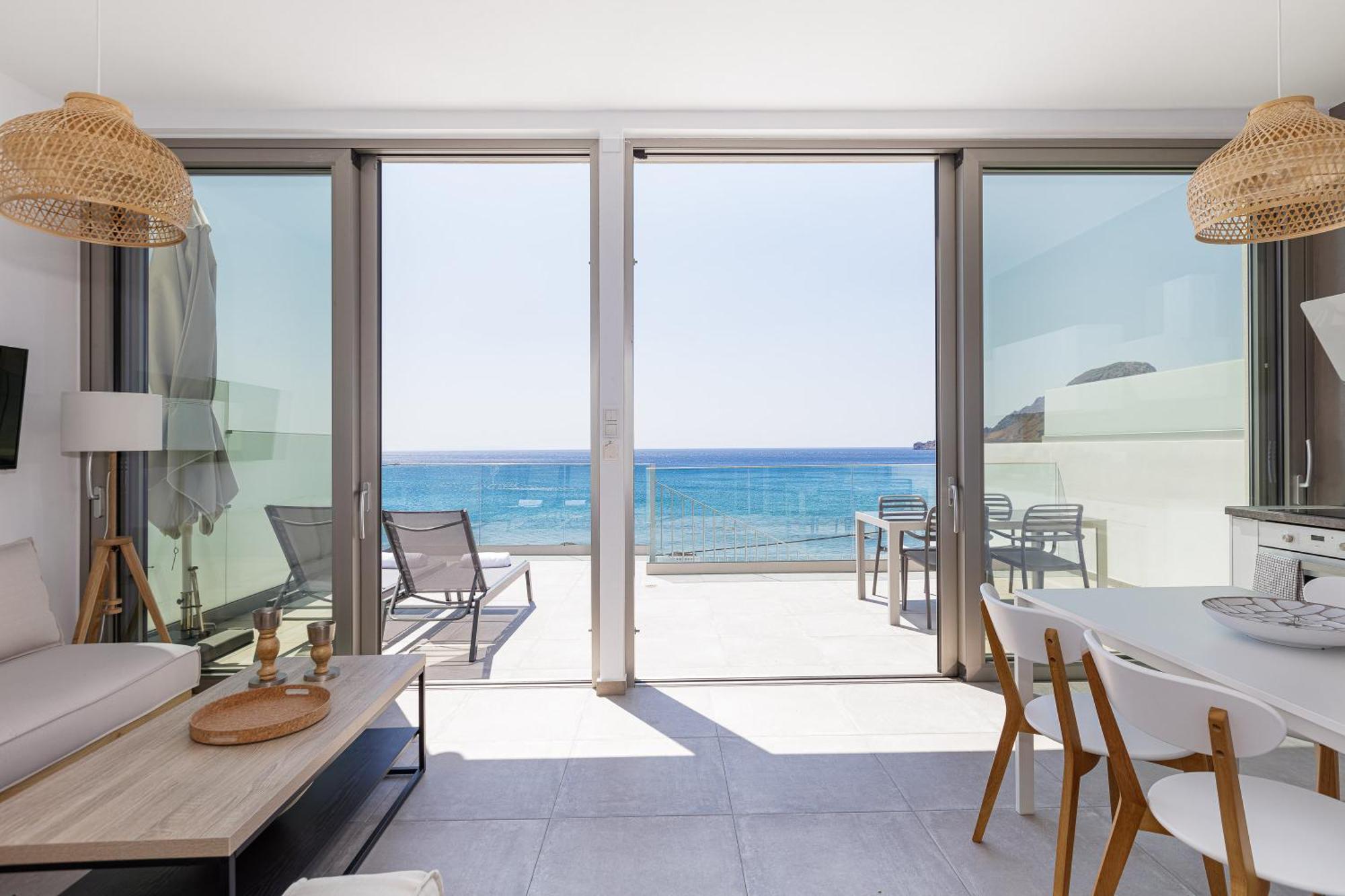 Aelia Seascape Apartments 플라키아스 외부 사진